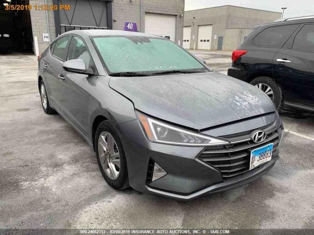 KMHD84LF5KU733637 - 2019 HYUNDAI ELANTRA SEL/VALUE/LIMITED SILVER photo 15