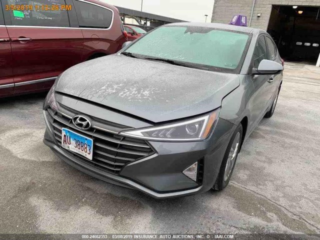 KMHD84LF5KU733637 - 2019 HYUNDAI ELANTRA SEL/VALUE/LIMITED SILVER photo 16