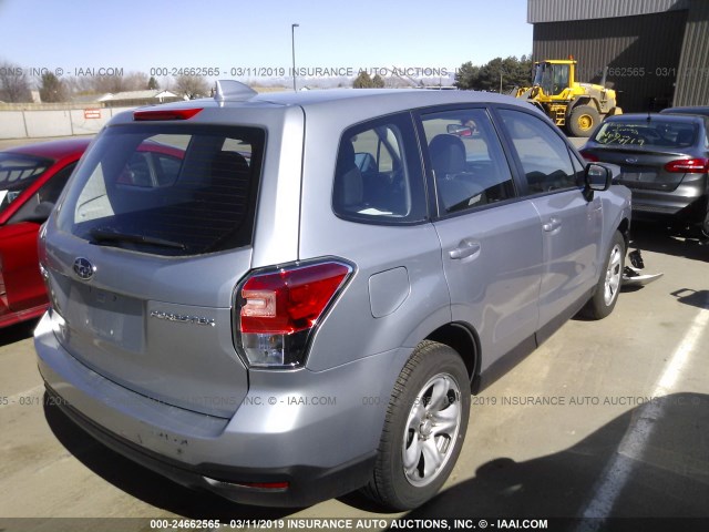 JF2SJAAC8JH604307 - 2018 SUBARU FORESTER 2.5I SILVER photo 4