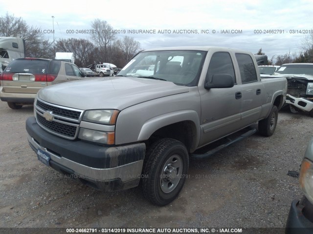 1GCHC23U66F113820 - 2006 CHEVROLET SILVERADO C2500 HEAVY DUTY Pewter photo 2