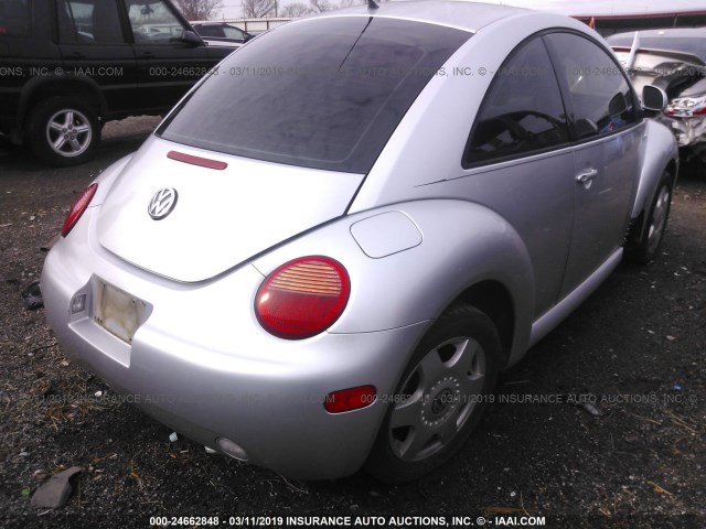 3VWCA21C0YM436223 - 2000 VOLKSWAGEN NEW BEETLE GLS Gümüş foto 4