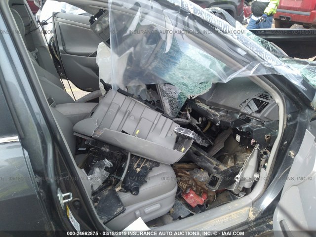 4T1BK3EK6BU613164 - 2011 TOYOTA CAMRY SE/LE/XLE GRAY photo 5