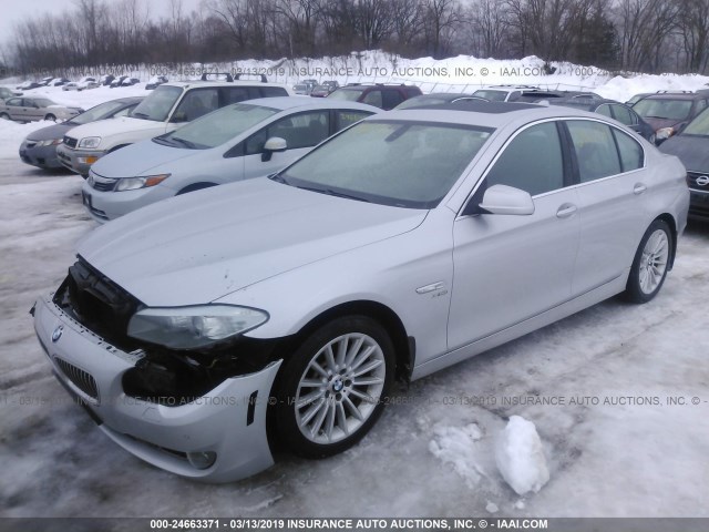 WBAFU7C59BC878913 - 2011 BMW 535 XI SILVER photo 2