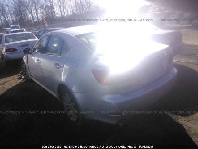 JTHCK262362000811 - 2006 LEXUS IS 250 SILVER photo 3