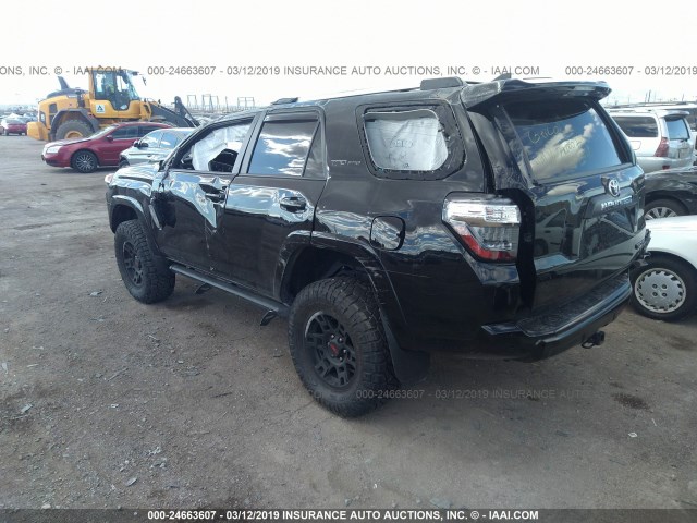 JTEBU5JR2J5482851 - 2018 TOYOTA 4RUNNER SR5 PREM/LTDL/TRAIL/TRD BLACK photo 3