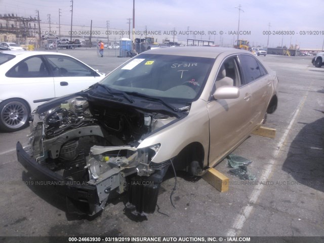 4T1BF3EK6BU718100 - 2011 TOYOTA CAMRY SE/LE/XLE GOLD photo 2