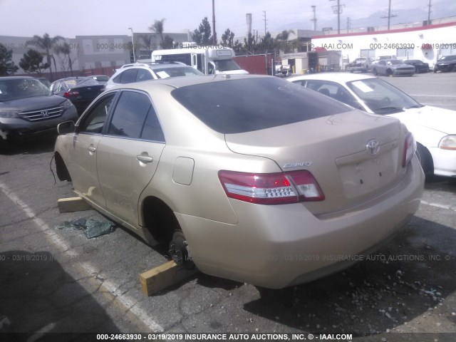 4T1BF3EK6BU718100 - 2011 TOYOTA CAMRY SE/LE/XLE GOLD photo 3