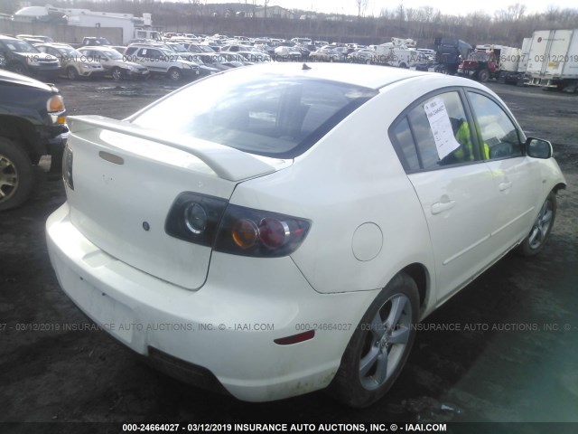 JM1BK324261422200 - 2006 MAZDA 3 S WHITE photo 4