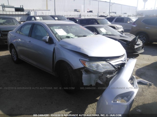 4T1BF1FK0CU028556 - 2012 TOYOTA CAMRY SE/LE/XLE SILVER photo 1