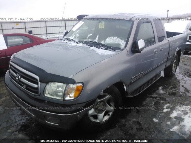 5TBBT4413YS060110 - 2000 TOYOTA TUNDRA ACCESS CAB/ACCESS CAB SR5 SILVER photo 2