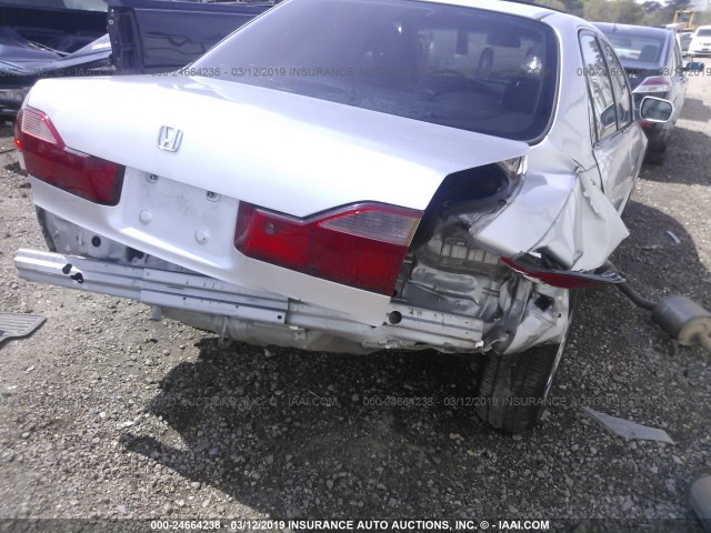 1HGCG16531A004106 - 2001 HONDA ACCORD EX SILVER photo 6