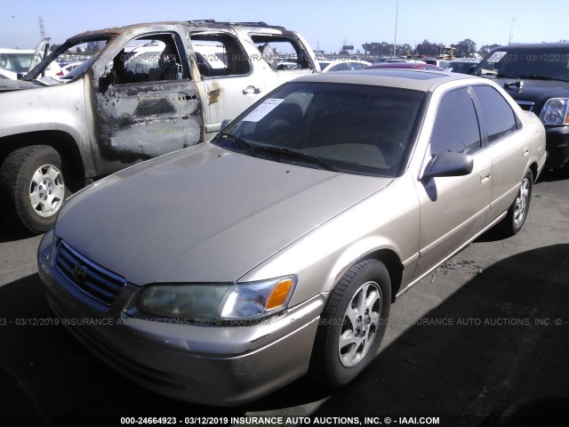 JT2BG28K1Y0478552 - 2000 TOYOTA CAMRY LE/XLE BROWN photo 2
