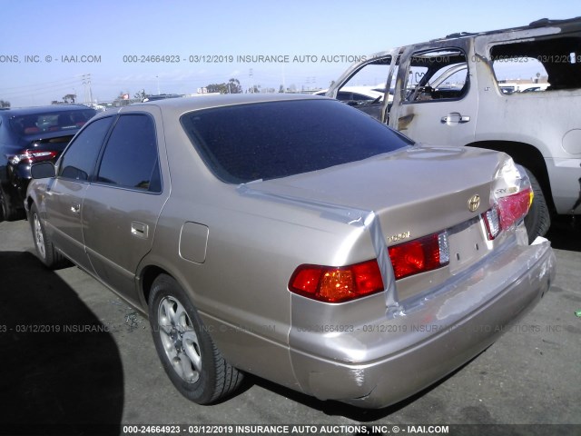 JT2BG28K1Y0478552 - 2000 TOYOTA CAMRY LE/XLE BROWN photo 3