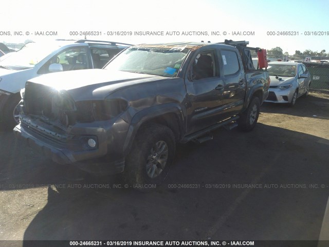 3TMCZ5AN2HM050675 - 2017 TOYOTA TACOMA DBL CAB/SR/TRDSPT/OR/PRO GRAY photo 2