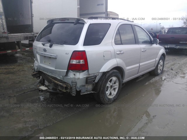 KNDJC736585789023 - 2008 KIA SORENTO EX/LX SILVER photo 4