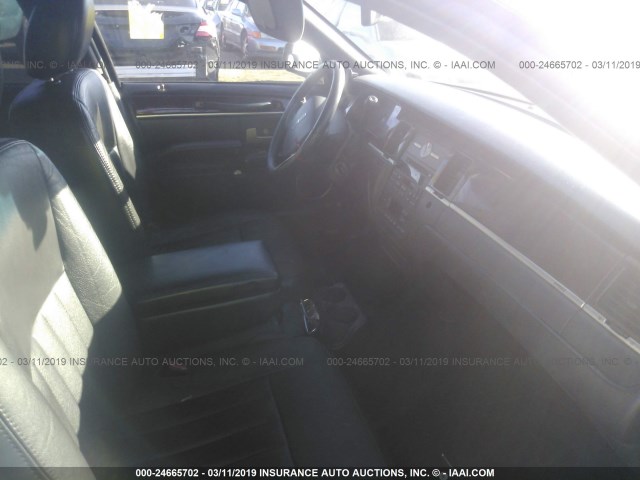 1LNHM84W96Y645062 - 2006 LINCOLN TOWN CAR EXECUTIVE L BLACK photo 5