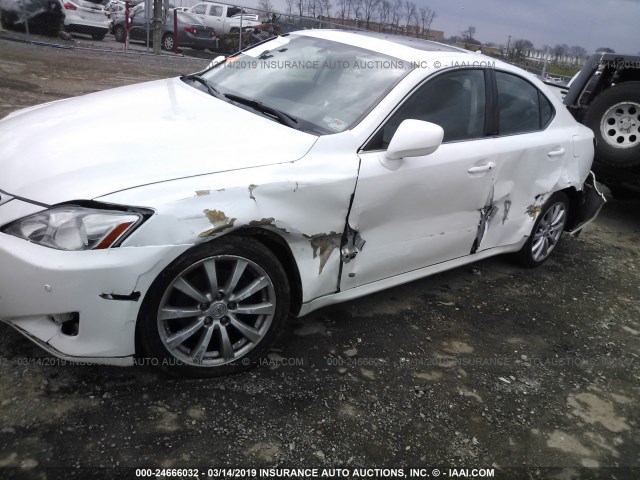 JTHCK262685021797 - 2008 LEXUS IS 250 WHITE photo 6