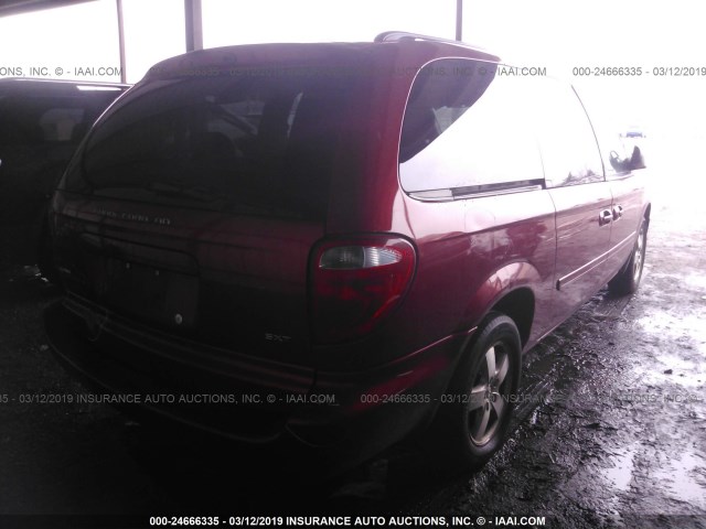 2D4GP44L56R885934 - 2006 DODGE GRAND CARAVAN SXT RED photo 4