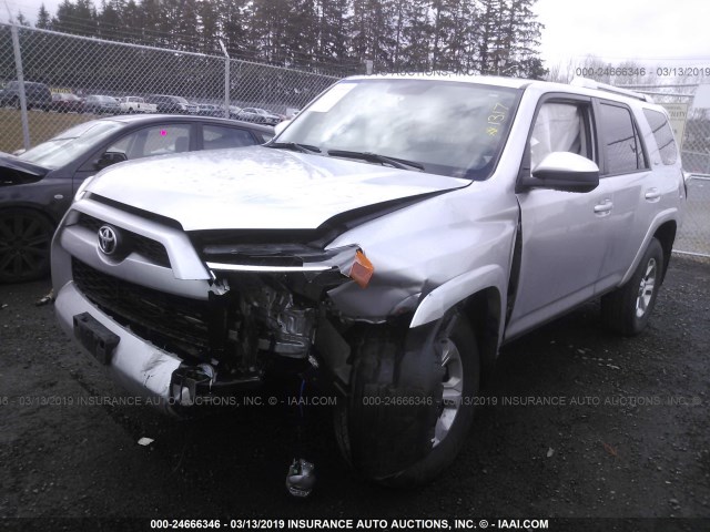 JTEBU5JR9G5327674 - 2016 TOYOTA 4RUNNER SR5 PREM/LTDL/TRAIL/TRD SILVER photo 2