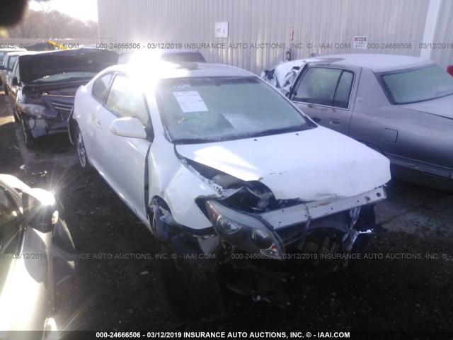 JTKDE167X50014047 - 2005 TOYOTA SCION TC WHITE photo 1
