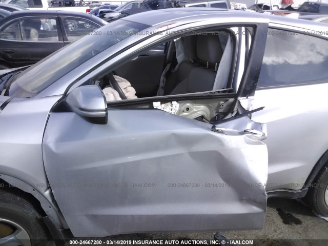 3CZRU5H55GM713647 - 2016 HONDA HR-V EX SILVER photo 6