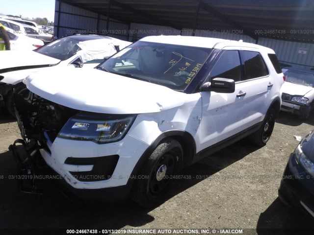 1FM5K8AR5HGB93448 - 2017 FORD EXPLORER POLICE INTERCEPTOR WHITE photo 2