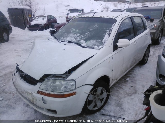 KL1TD66628B084782 - 2008 CHEVROLET AVEO LS WHITE photo 2