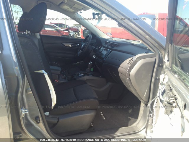 JN8AT2MT4JW467002 - 2018 NISSAN ROGUE S/SL/SV GRAY photo 5