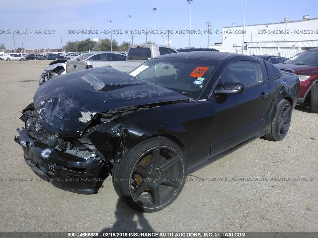 1ZVFT82H975235073 - 2007 FORD MUSTANG GT BLACK photo 2