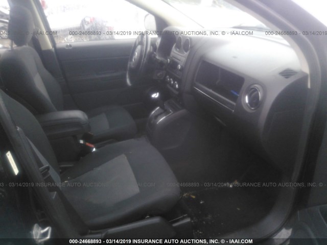 1C4NJDEB6DD281160 - 2013 JEEP COMPASS LATITUDE BLACK photo 5