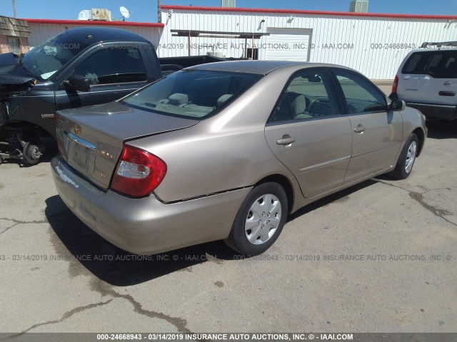 4T1BF32K52U526493 - 2002 TOYOTA CAMRY LE/XLE/SE GOLD photo 4
