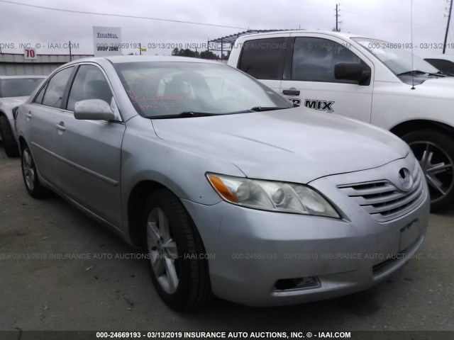 4T1BE46K77U517675 - 2007 TOYOTA CAMRY NEW GENERAT CE/LE/XLE/SE SILVER photo 1
