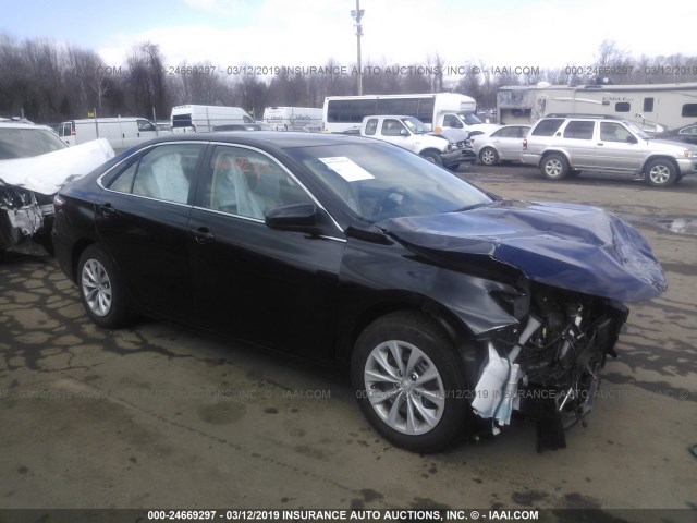 4T4BF1FK6FR501144 - 2015 TOYOTA CAMRY LE/XLE/SE/XSE 黑色 照片 1