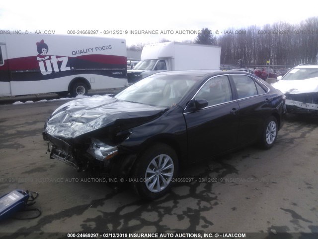 4T4BF1FK6FR501144 - 2015 TOYOTA CAMRY LE/XLE/SE/XSE 黑色 照片 2