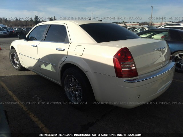 2C3KA63H47H898557 - 2007 CHRYSLER 300C WHITE photo 3