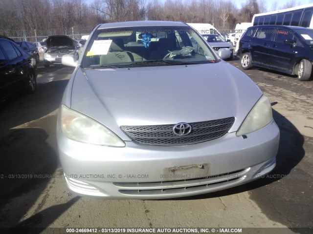 4T1BE32K44U928494 - 2004 TOYOTA CAMRY LE/XLE/SE SILVER photo 6