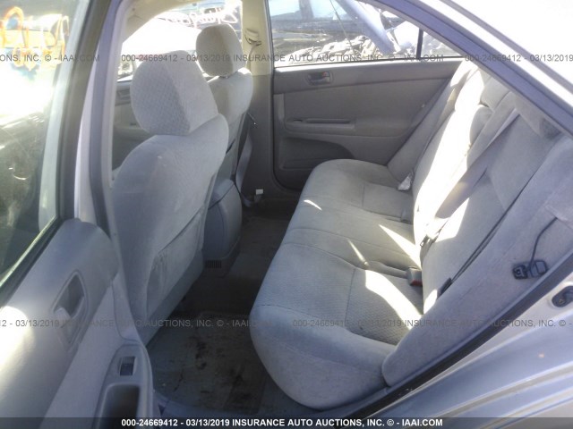 4T1BE32K44U928494 - 2004 TOYOTA CAMRY LE/XLE/SE SILVER photo 8