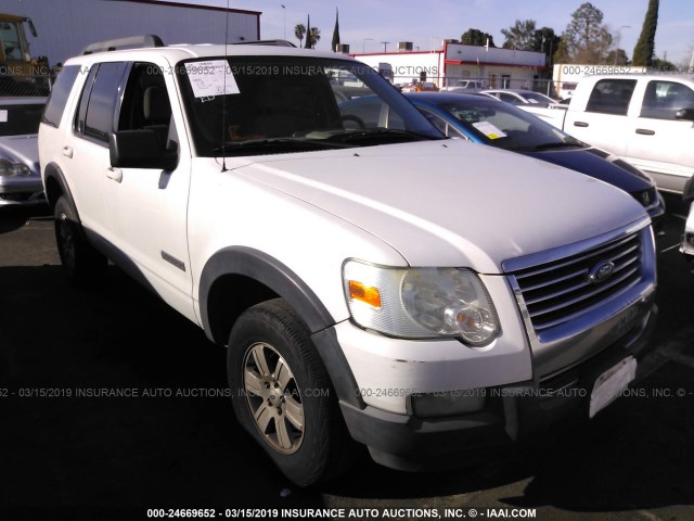 1FMEU63E57UB36403 - 2007 FORD EXPLORER XLT WHITE photo 1