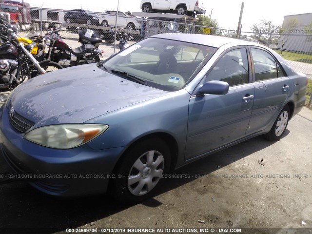 4T1BE32K83U749728 - 2003 TOYOTA CAMRY LE/XLE/SE BLUE photo 2