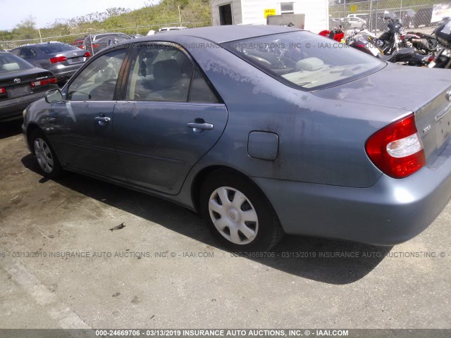 4T1BE32K83U749728 - 2003 TOYOTA CAMRY LE/XLE/SE BLUE photo 3