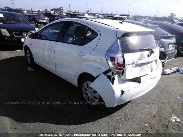 JTDKDTB30D1546478 - 2013 TOYOTA PRIUS C WHITE photo 3