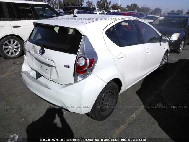 JTDKDTB30D1546478 - 2013 TOYOTA PRIUS C WHITE photo 4