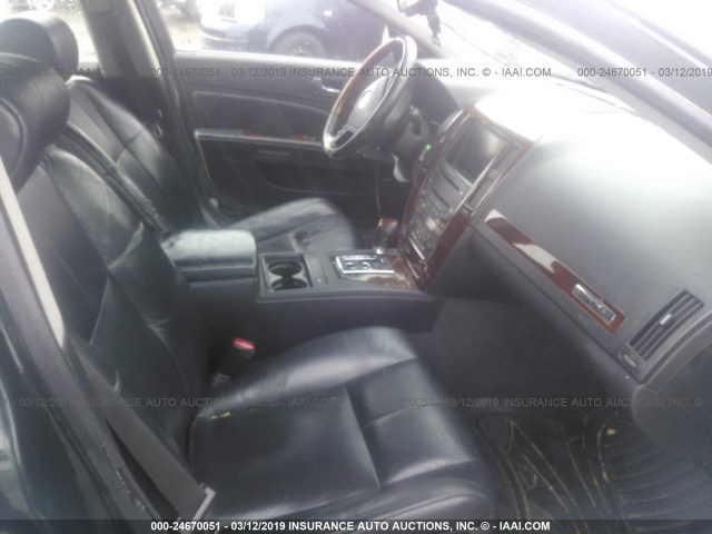 1G6DC67A250134433 - 2005 CADILLAC STS GRAY photo 5