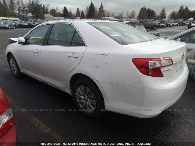 4T4BF1FK9ER403465 - 2014 TOYOTA CAMRY L/SE/LE/XLE 白色 照片 3