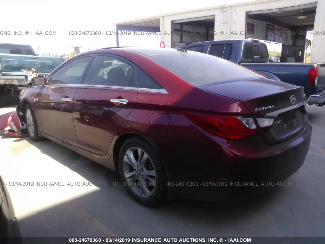 5NPEC4ACXDH645602 - 2013 HYUNDAI SONATA SE/LIMITED RED photo 3