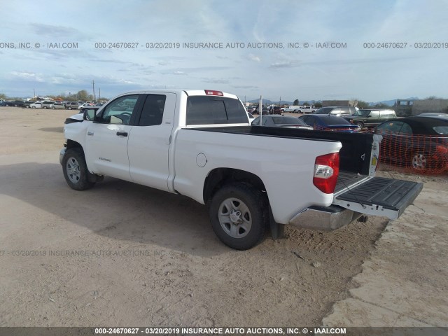 5TFUW5F14GX560733 - 2016 TOYOTA TUNDRA DOUBLE CAB SR/SR5 WHITE photo 3