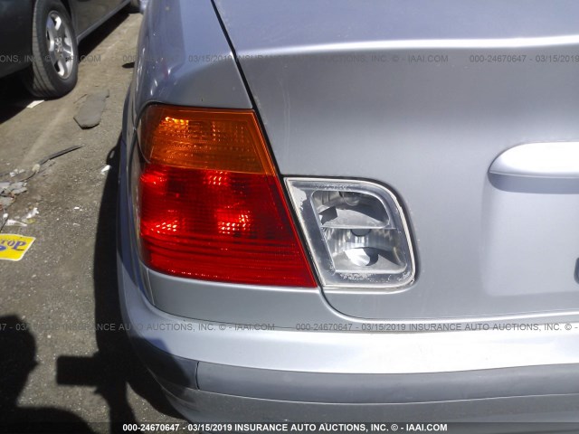 WBAAV53491JS91690 - 2001 BMW 330 I SILVER photo 6