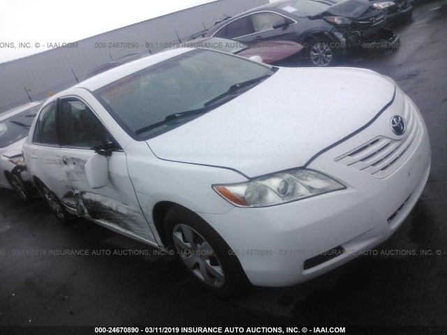 4T4BE46K58R039683 - 2008 TOYOTA CAMRY CE/LE/XLE/SE WHITE photo 1