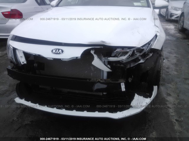 5XXGT4L35KG330673 - 2019 KIA OPTIMA LX/S WHITE photo 6