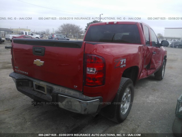 1GCRKSE39BZ438319 - 2011 CHEVROLET SILVERADO K1500 LT RED photo 4